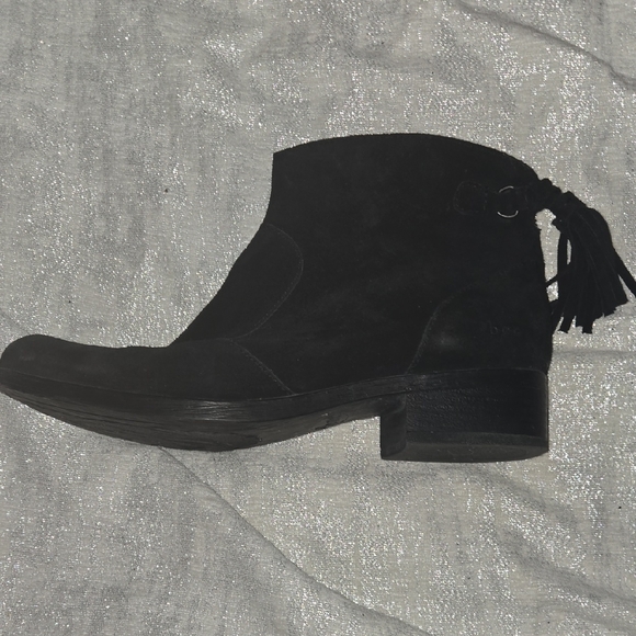 b.o.c. Black Ankle Boots with Tassel Detail - Picture 1 of 4
